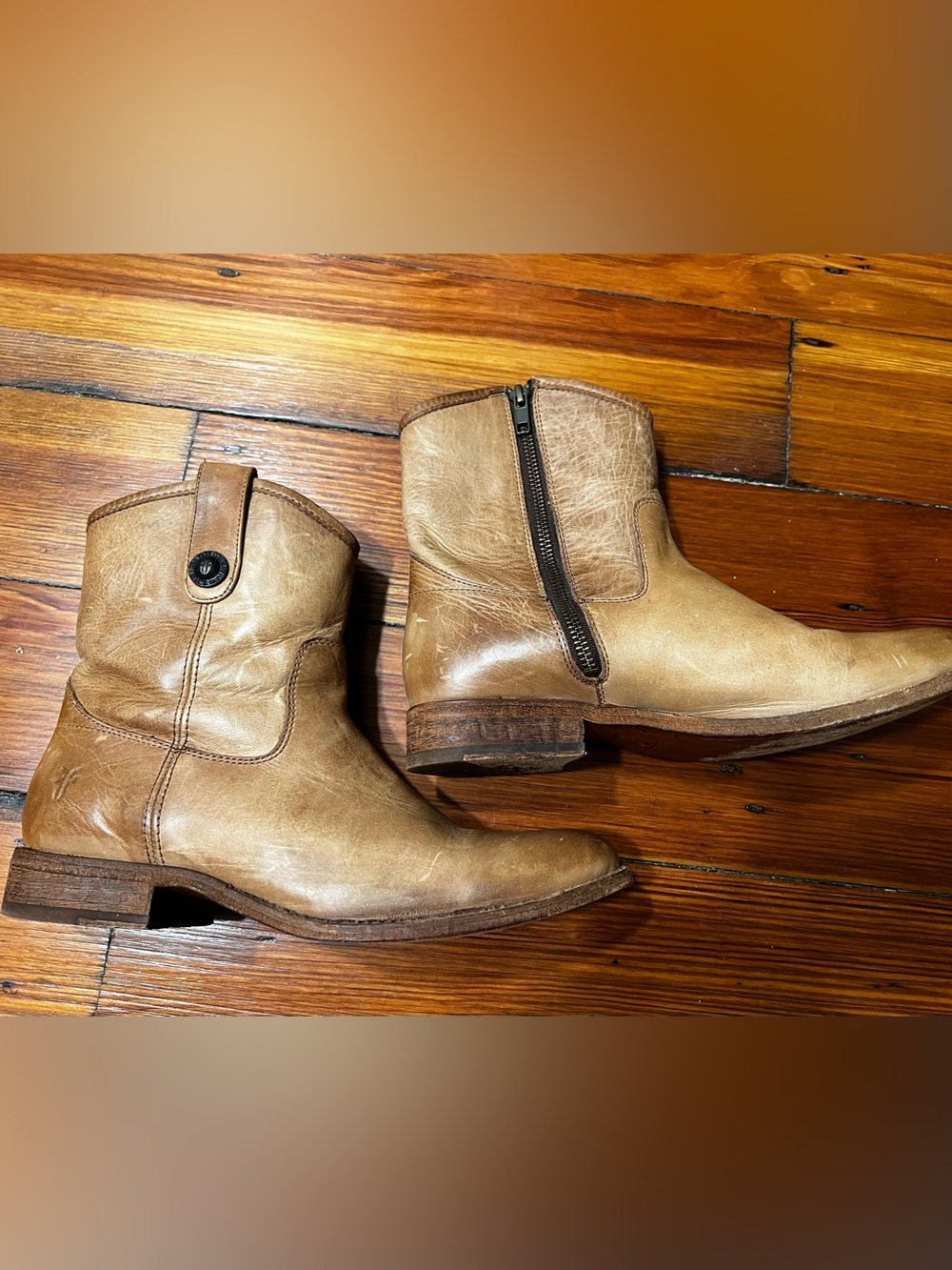 Women's FRYE MELISSA Light Tan Leather Zip Western Ankle Boots Size 8